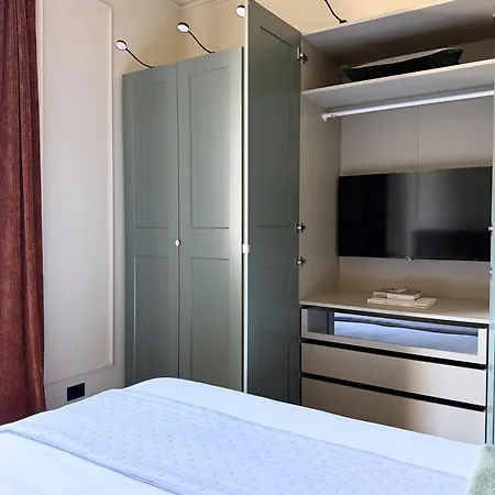 Casa Plin - Via Roma * Turin